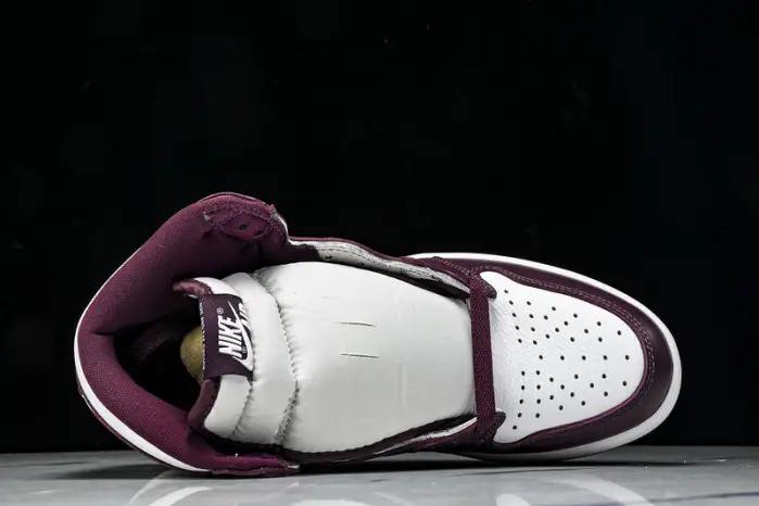 Air Jordan 1 High OG “Bordeaux” Bordeaux White-Metallic Silver 