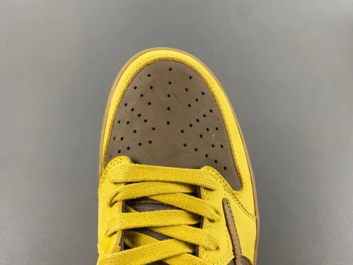 Travis Scott x Air Jordan 1 Low OG 