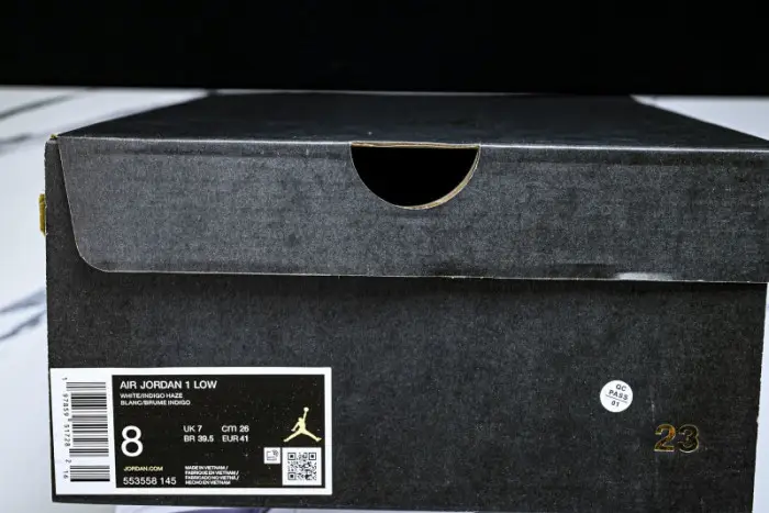 Air Jordan 1 Low 