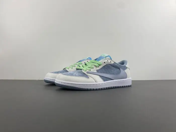 Travis Scott x Air Jordan 1 Low OG 