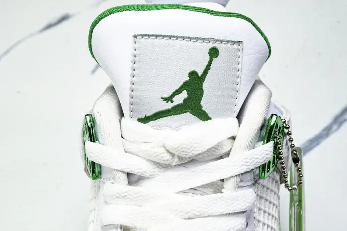 Air Jordan 4“Pine Green” 