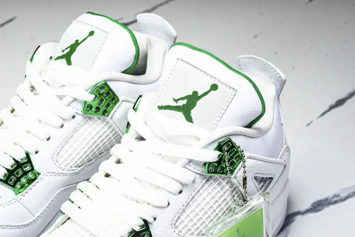 Air Jordan 4“Pine Green” 