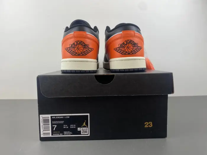 Air Jordan 1 Low 