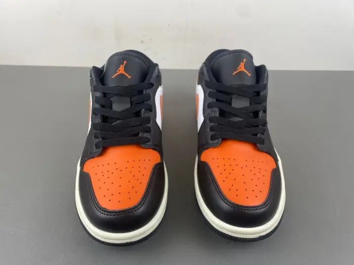 Air Jordan 1 Low 