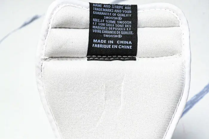 Jordan 1 Retro High White University Blue Black 
