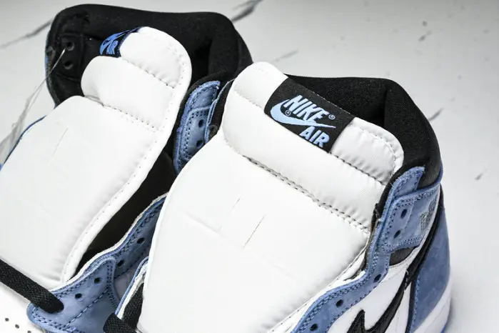 Jordan 1 Retro High White University Blue Black 