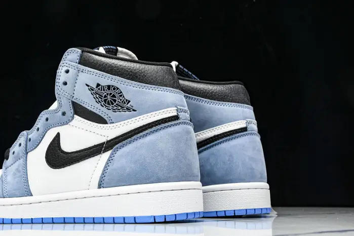 Jordan 1 Retro High White University Blue Black 