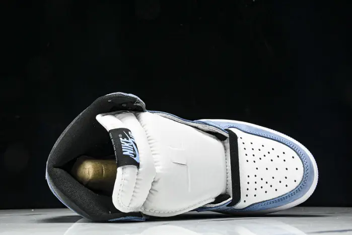 Jordan 1 Retro High White University Blue Black 