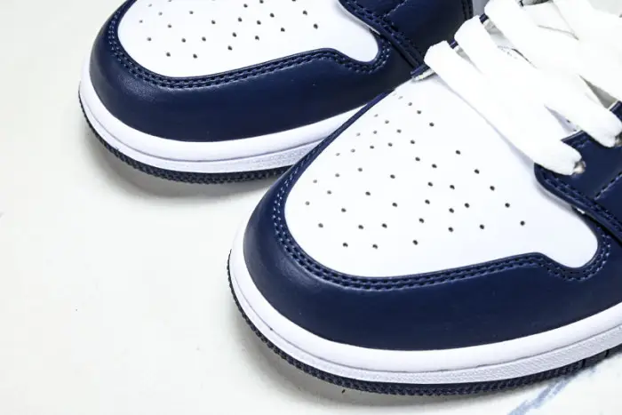 Air Jordan 1 Low 