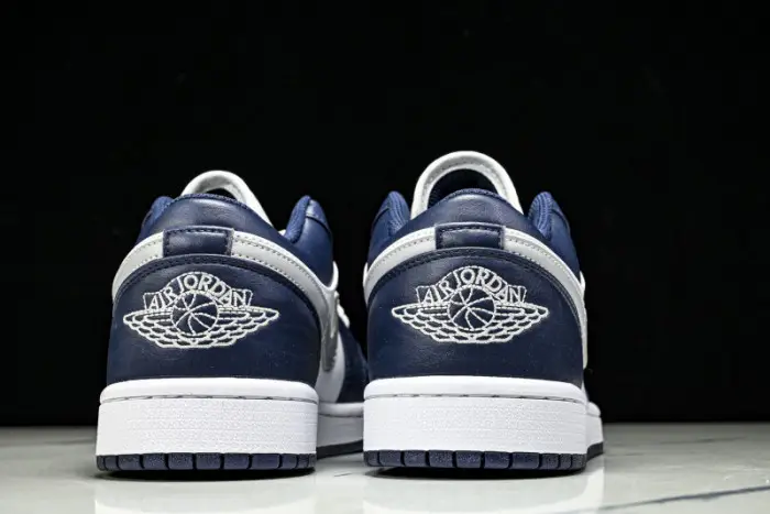 Air Jordan 1 Low 