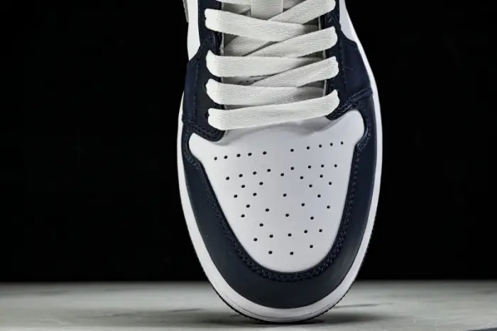 Air Jordan 1 Low 