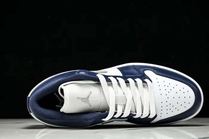 Air Jordan 1 Low 