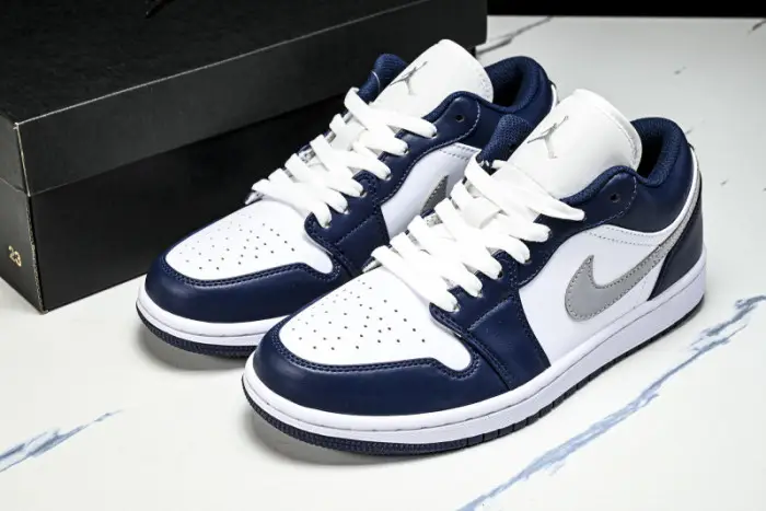 Air Jordan 1 Low 