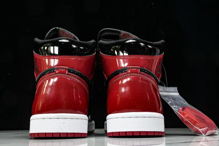 Air Jordan 1 High OG “Bred Patent” 