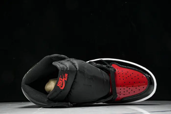 Air Jordan 1 High OG “Bred Patent” 