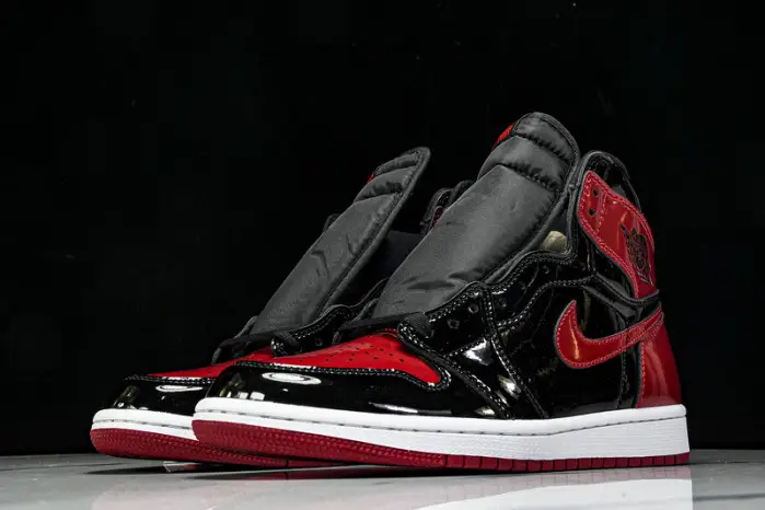 Air Jordan 1 High OG “Bred Patent” 