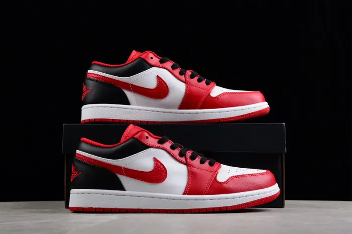 Air Jordan 1 Low 