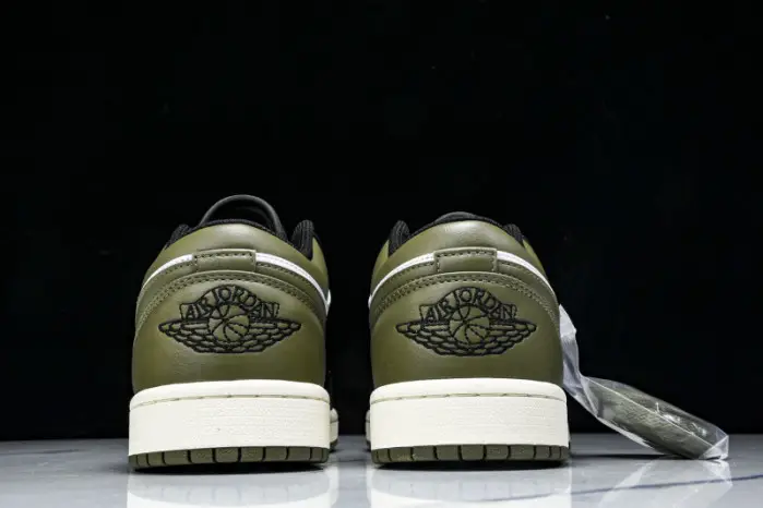 Air Jordan 1 Low 