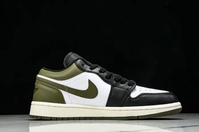Air Jordan 1 Low 