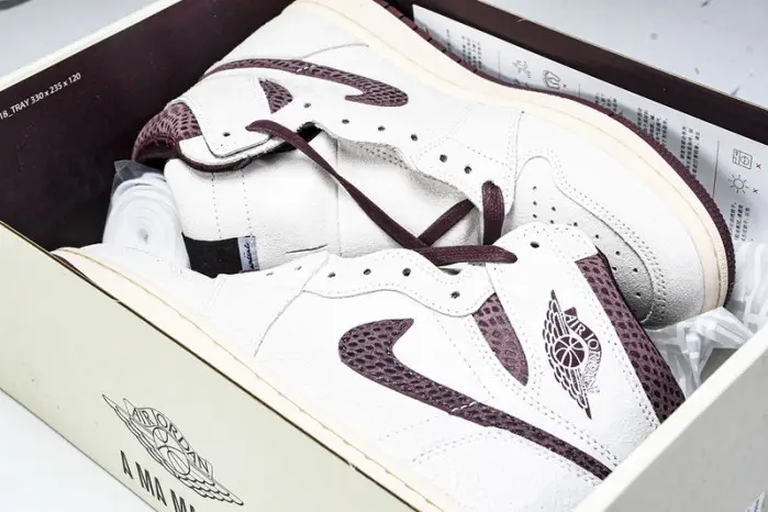 Air Jordan 1 High OG Sail Burgundy Crush 