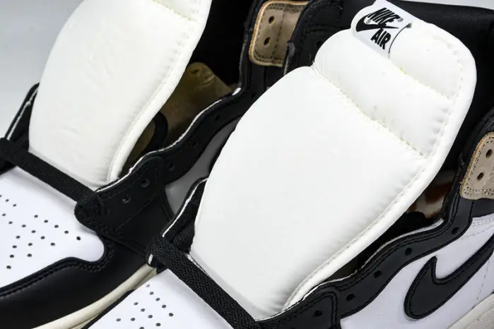 Air Jordan 1 High OG "Metallic Gold" 