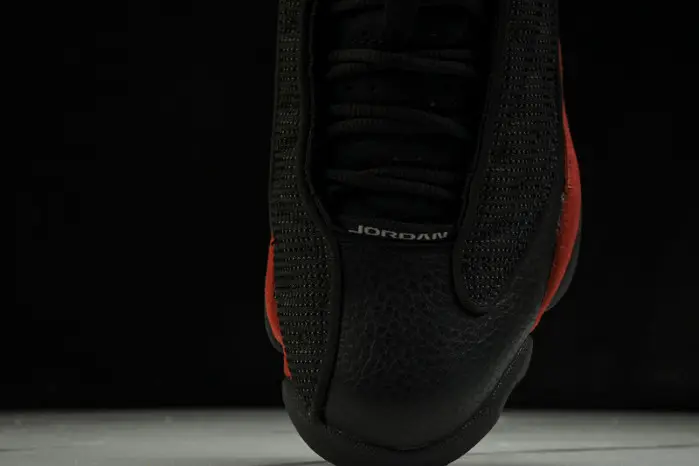 Air Jordan 13 “Bred” 