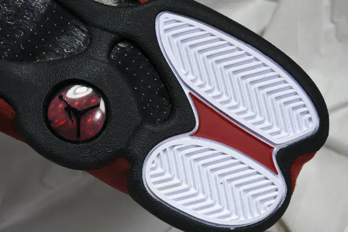Air Jordan 13 “Bred” 