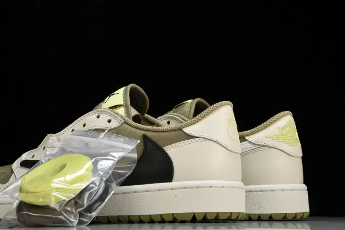 Travis Scott x Air Jordan 1 Low 