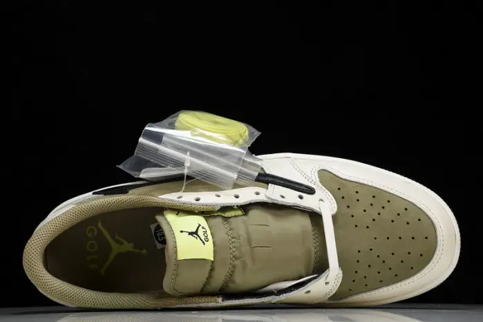 Travis Scott x Air Jordan 1 Low 