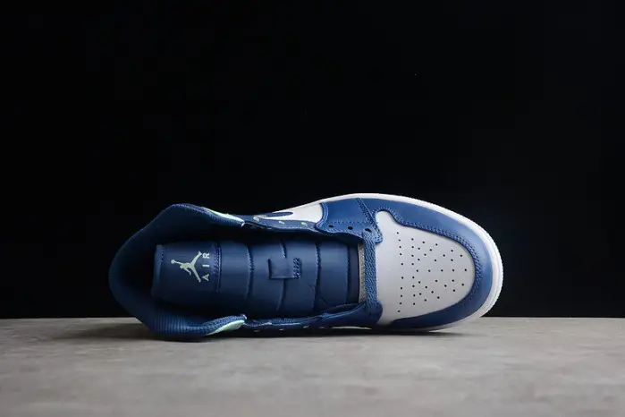 Jordan 1 Mid Mystic Navy Mint Foam 