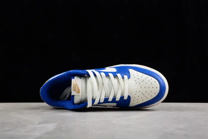 Nike SB Dunk Low 