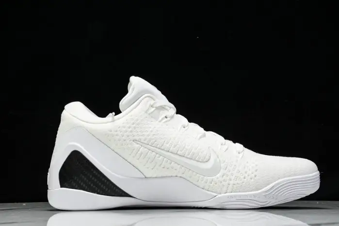 NK Zoom Kobe Protro "HALO" 