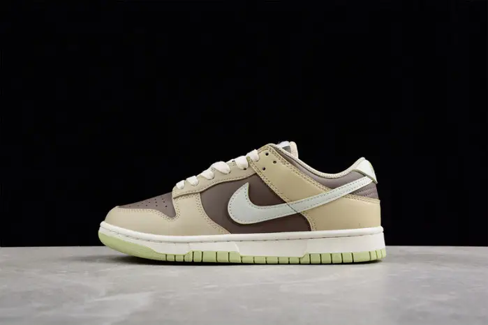 Nike SB Dunk Low 
