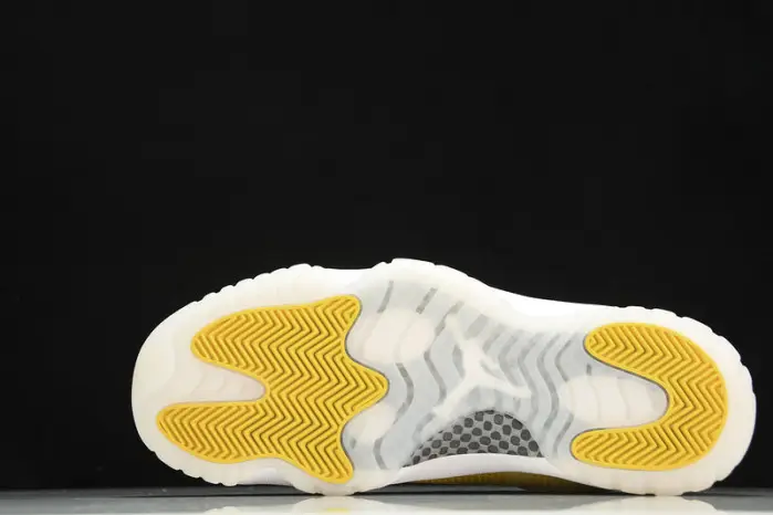 Jordan 11 Retro Low 