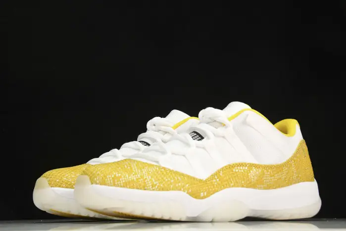 Jordan 11 Retro Low 