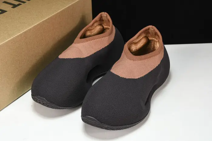 Yeezy Knit RNR "Sulfur" 