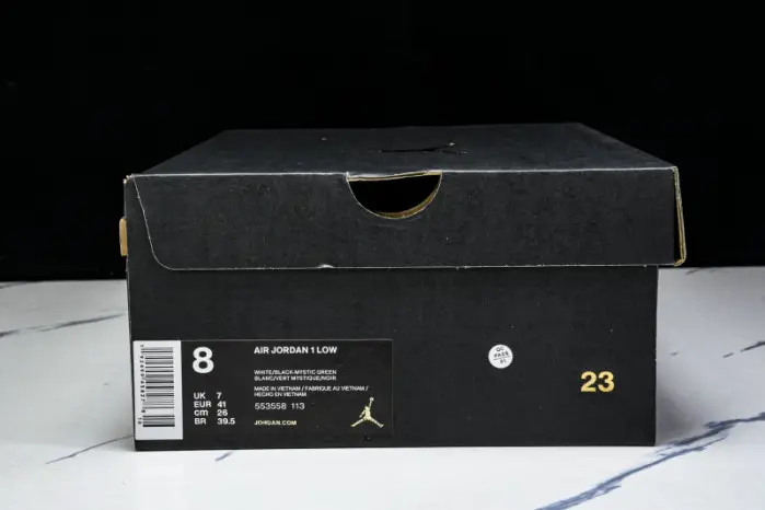 Air Jordan 1 Low 