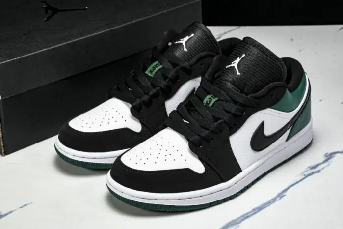 Air Jordan 1 Low 