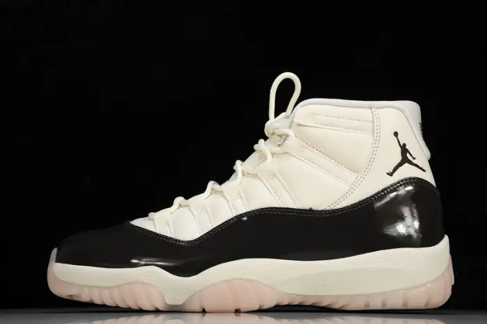 Air Jordan 11  "Neapolitan" 