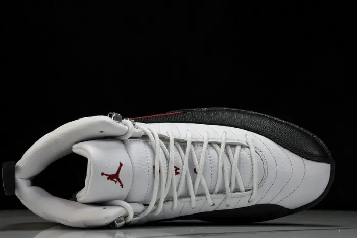 Air Jordan 12 