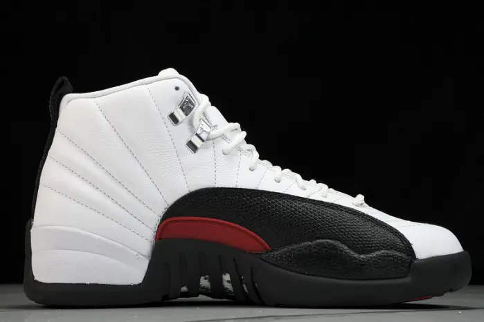 Air Jordan 12 