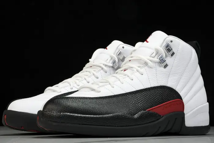 Air Jordan 12 