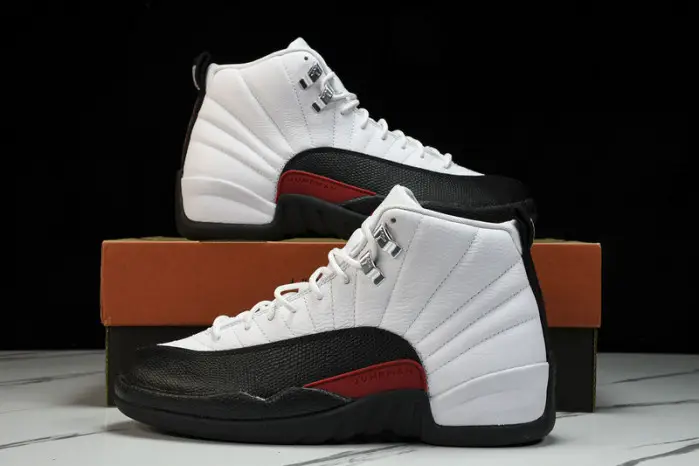 Air Jordan 12 