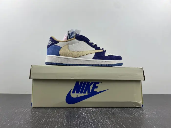 Travis Scott x Air Jordan 1 Low 