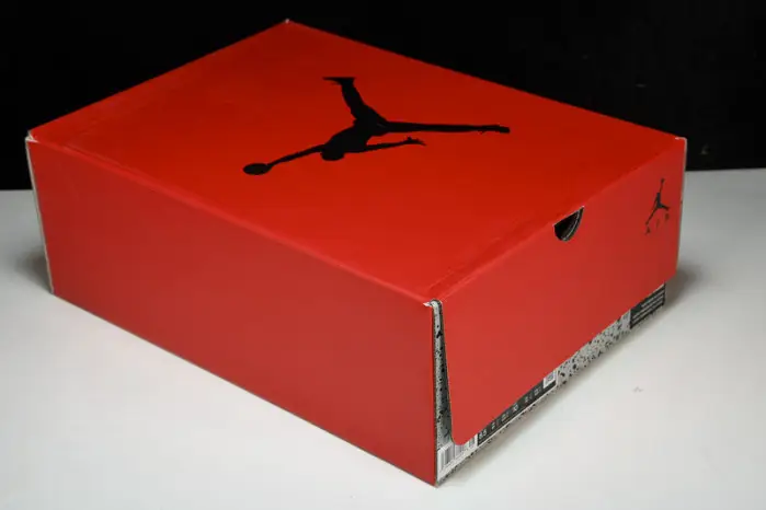 AIR JORDAN 6 TORO VARSITY RED 