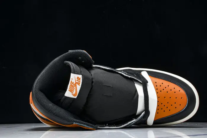 Air Jordan 1 High OG “Shattered Backboard” 