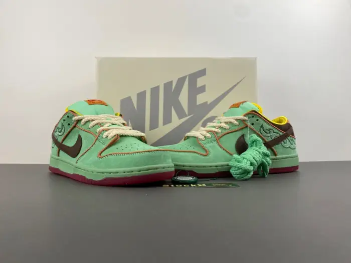 Nike SB Dunk Low “BHM” 