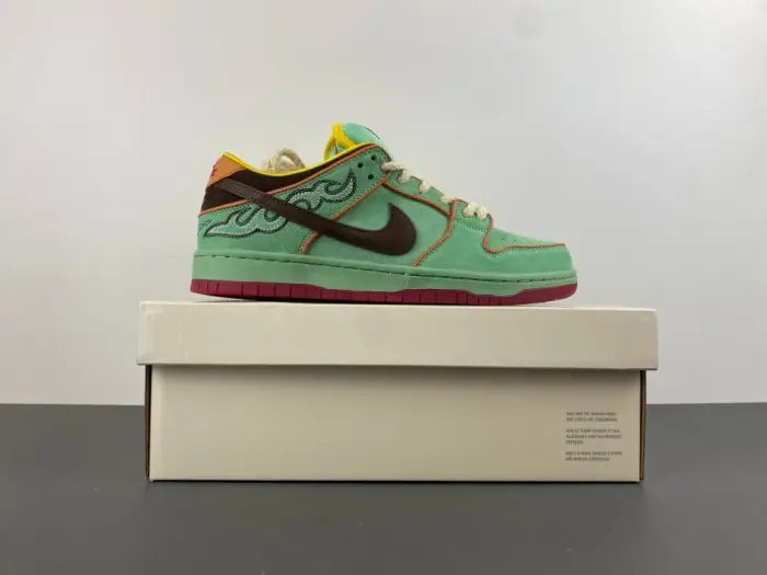 Nike SB Dunk Low “BHM” 