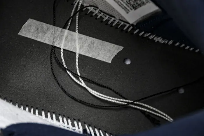 AIR JORDAN 1 OBSIDIAN UNIVERSITY BLUE 