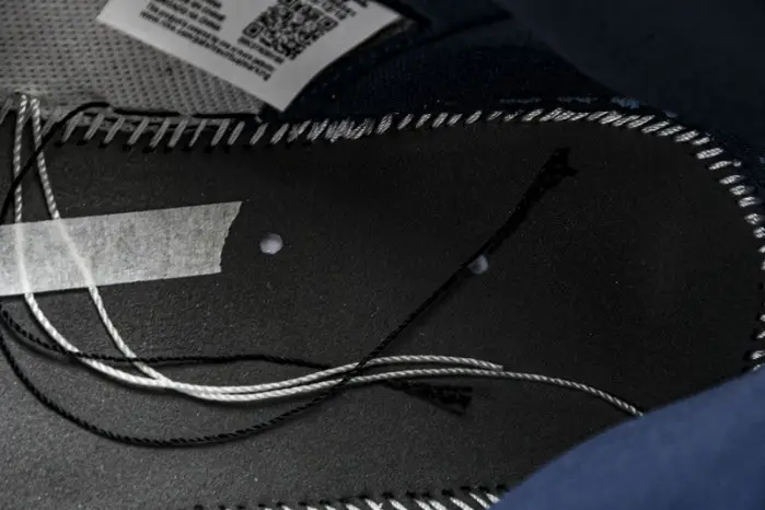 AIR JORDAN 1 OBSIDIAN UNIVERSITY BLUE 